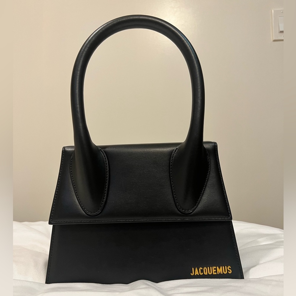Brand New Jacquemus Le Grand Chiquito (UNDER RETAIL!)
